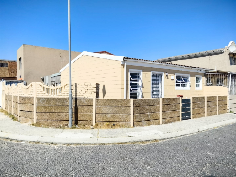 To Let 3 Bedroom Property for Rent in Rocklands Western Cape